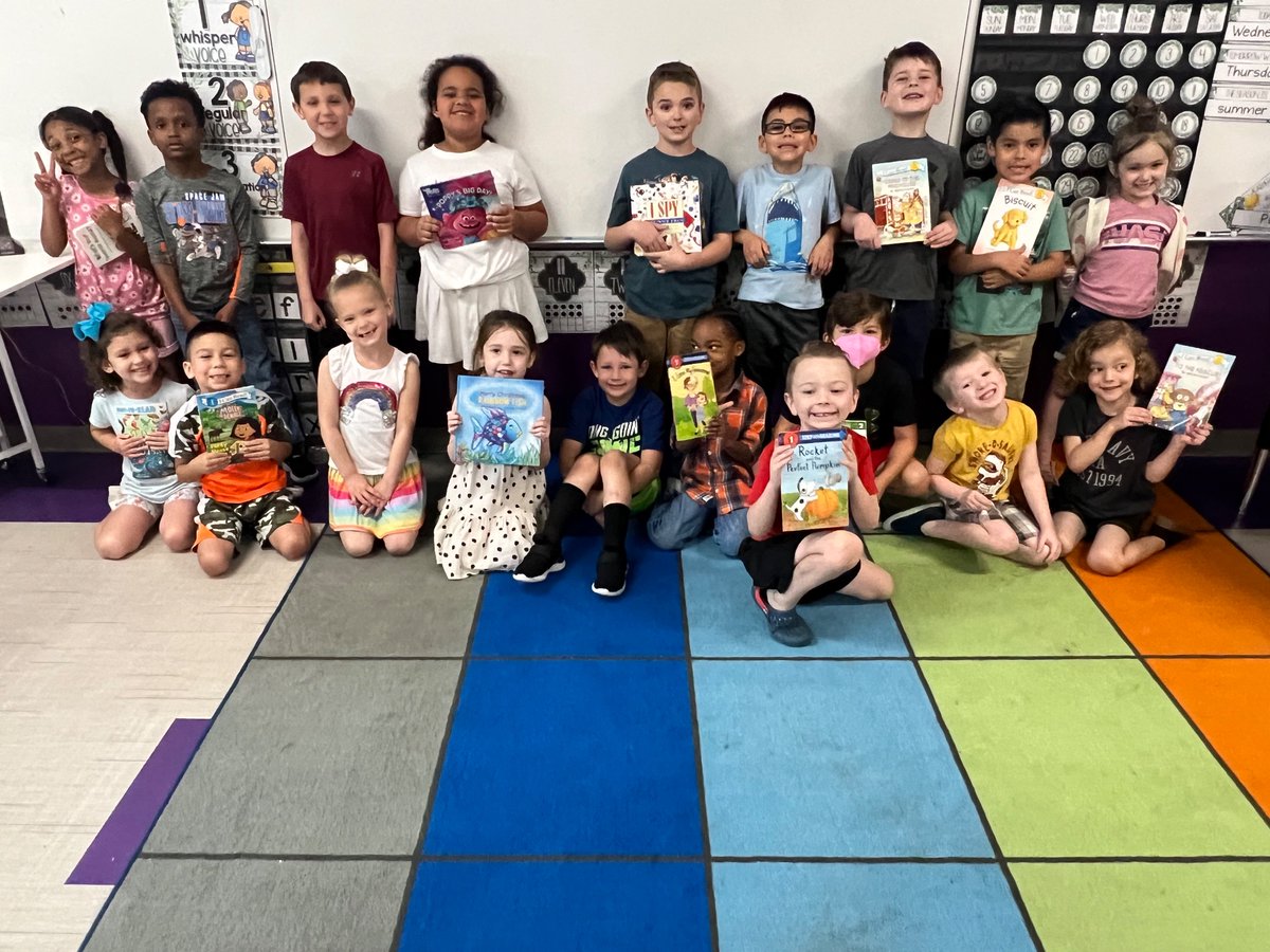 ddekoch's tweet photo. Thank you North Montgomery County Retired School Personnel! These readers are so excited to have new books to enjoy! 💜 https://t.co/NA1nAnQlUf