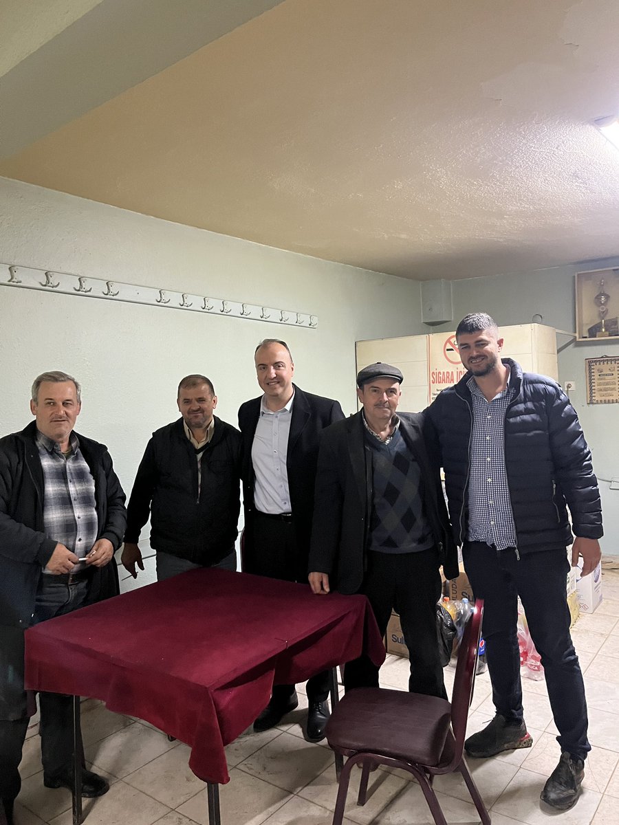 doctorsitki's tweet photo. 📍ELMALI KÖYÜ

Pomaklar diyarı, şirin köyümüz Elmalı’da ramazan ayının son teravih namazını kılarak sonrasında hemşehrilerimizle bir araya geldik.

Samimi ve içten karşılamaları için çok teşekkür  ederiz. 🇹🇷

Sıtkı KEÇECİ
MHP 28. Dönem Çanakkale 1. Sıra Milletvekili Adayı https://t.co/jlOfxPRnJu