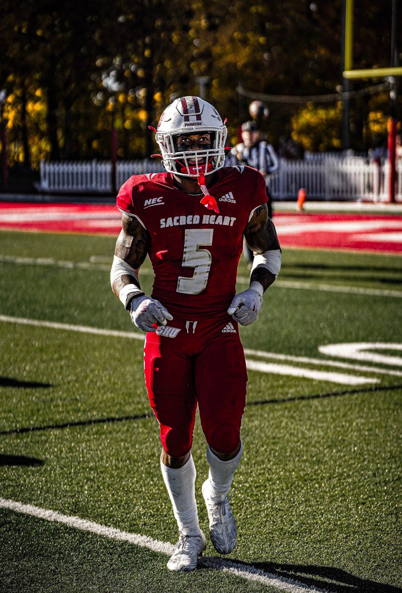 CoachMadison5's tweet photo. 🔥 I’m so hype for y’all!! CONGRATS @No_Chill_Talley , @jakesokol8 & @Bob_ODonnell95 on being named to the Iron Pioneers ⚒️ 🔥 Hardwork & Dedication‼️ #SHUGRIT #JACKBoyz #SMFJKC https://t.co/KqAzpVdggJ