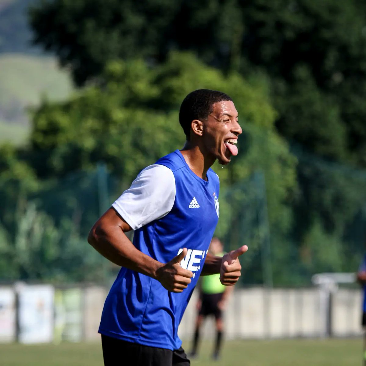 MP_nevess's tweet photo. Bom rapaziada, Recebi uma proposta no período de 3 meses de avaliação do clube Safor CF da Espanha, com isso terei um custo muito alto e estou passando aqui pra pedir uma ajuda a vocês, que Deus abençoe sempre 🙏🏽❤️

CHAVE PIX: marcus.neves272@gmail.com https://t.co/L5AzlQxh8b