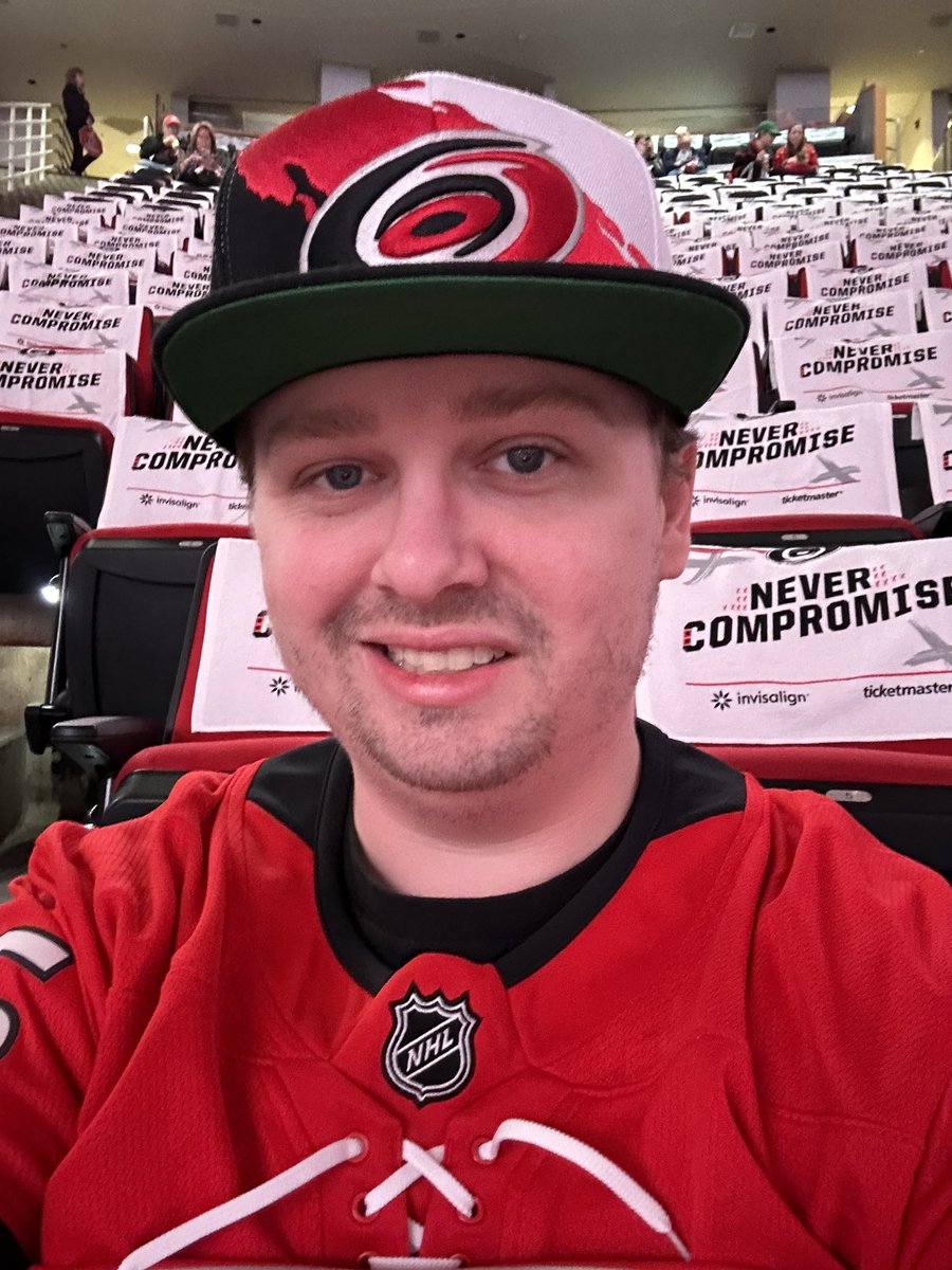 crushnerds's tweet photo. Early birthday playoff hockey with an amazing seat 😊 https://t.co/K06BEwS5c1