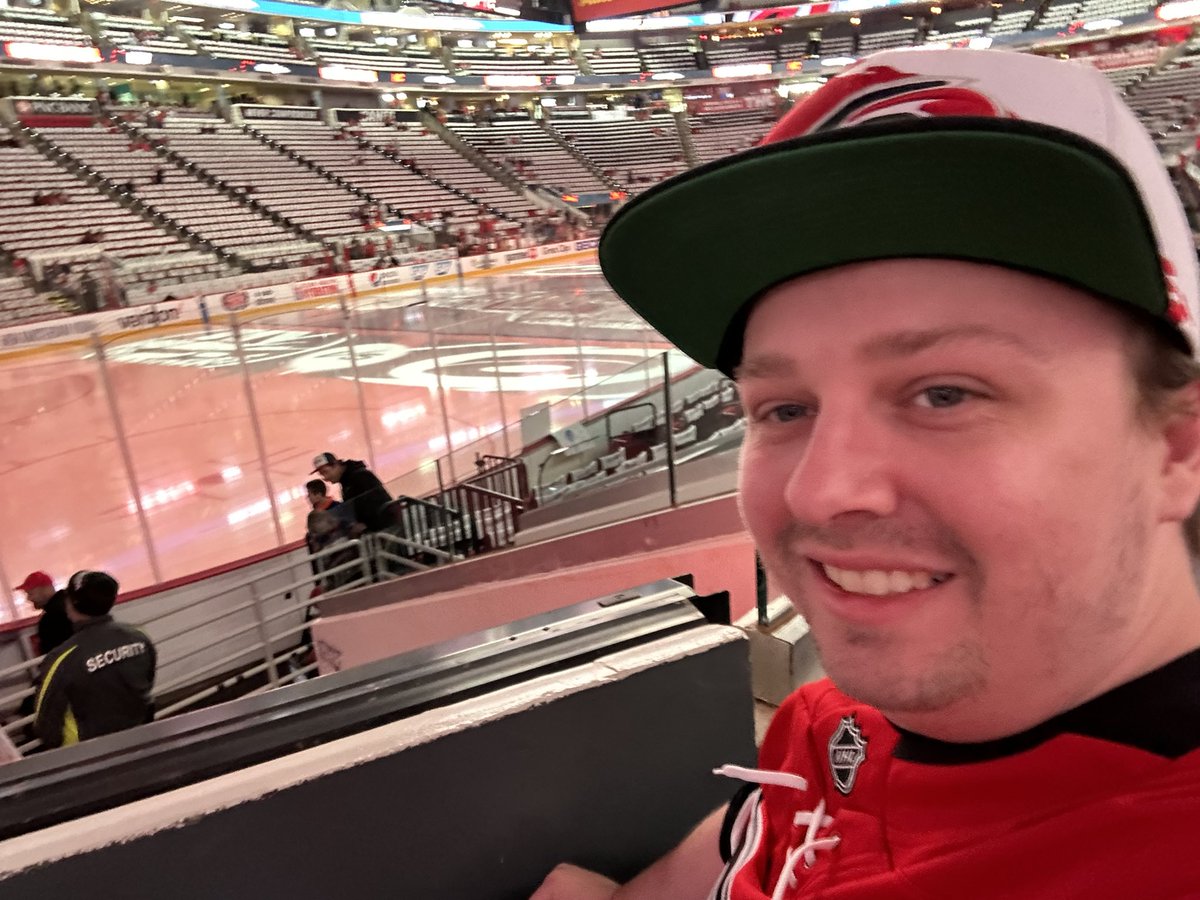 crushnerds's tweet photo. Early birthday playoff hockey with an amazing seat 😊 https://t.co/K06BEwS5c1