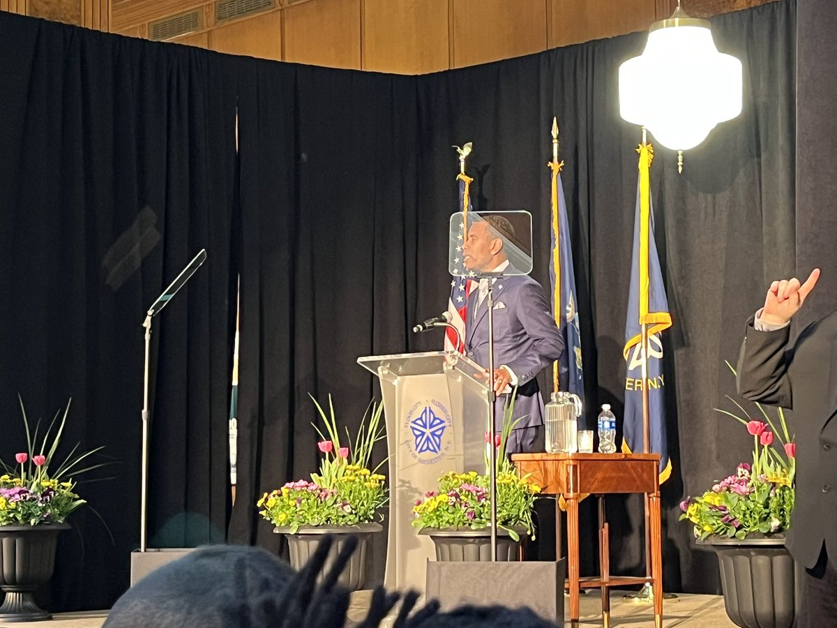 Jim Senall (@jimsenall) on Twitter photo At the State of the City address with Mayor <a href="/realmalikevans/">Malik Evans</a> and the <a href="/CityRochesterNY/">City of Rochester NY</a> At the State of the City address with Mayor <a href="/realmalikevans/">Malik Evans</a> and the <a href="/CityRochesterNY/">City of Rochester NY</a>