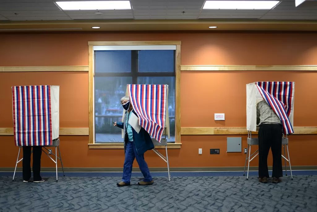 In 2020, Sitka set a record for early voter turnout in the municipal election. Over 1,300 people showed up to cast their ballots in the last weeks of September, rather than on election day.  buff.ly/3oryoZn