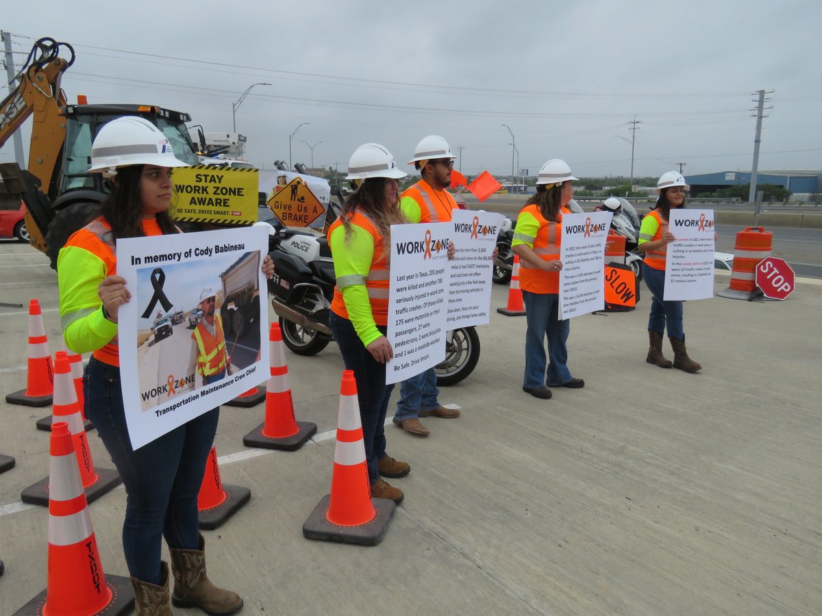 TxDOTLaredo's tweet photo. A moment of silence was observed in Laredo to remember TxDOT and contractor employees who have passed away in work zones.  In 2022, there were 25,441 traffic crashes in work zones in Texas, resulting in 205 fatalities and 788 serious injuries. #NWZAW #WorkZoneSafety https://t.co/JdxKI1eLAd
