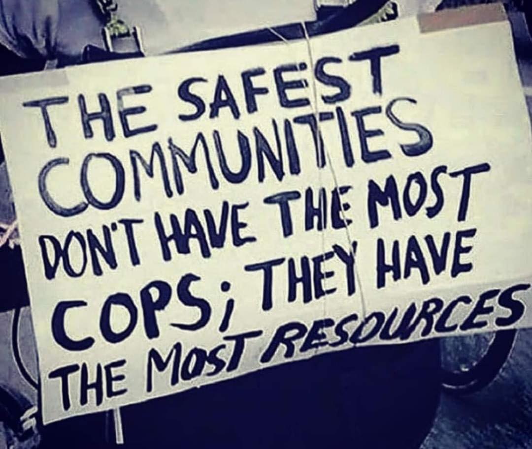 Gritty20202's tweet photo. cops are more often a part of the problem than a part of the solution https://t.co/565vYiVhFp