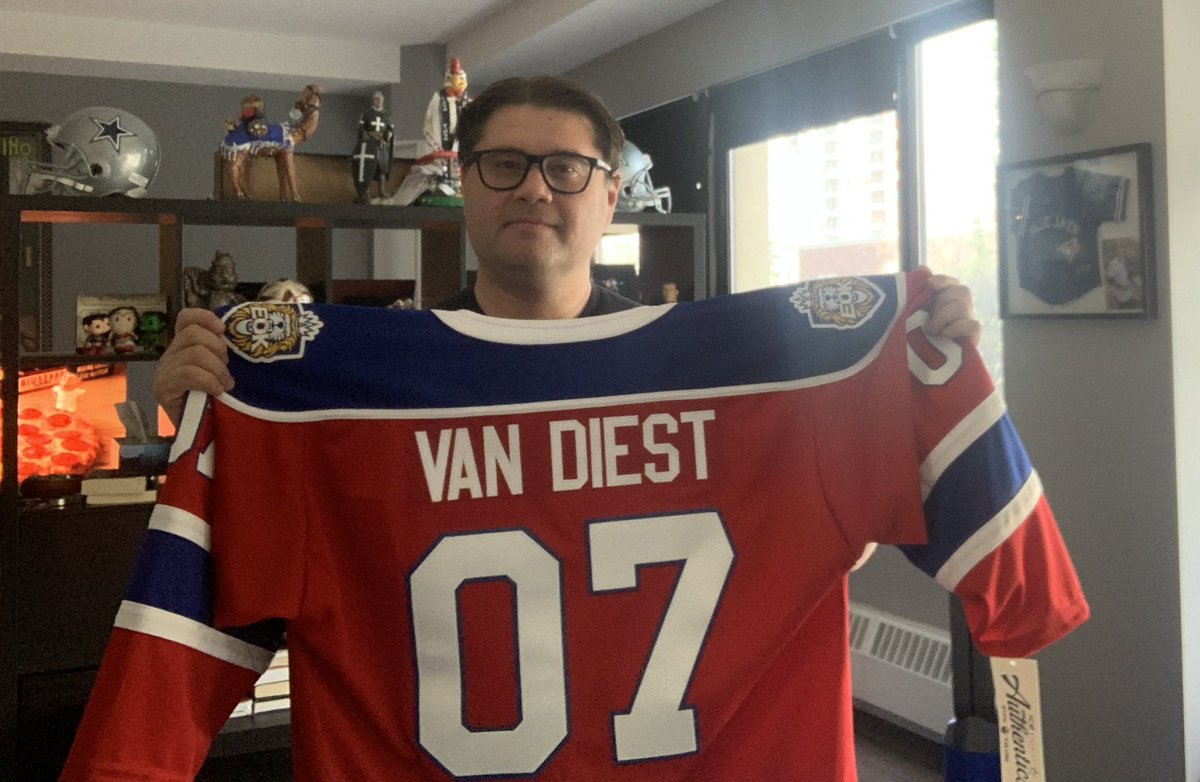 Derek Van Diest tweet media