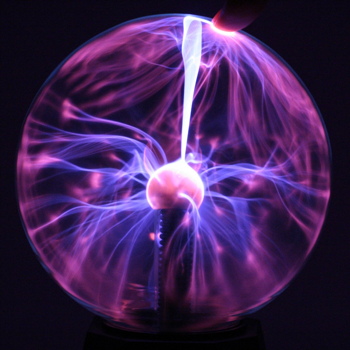 CoolGadgetStore's tweet image. 6&quot; Plasma Ball thegadgetstore.ie/products/6-pla… #bcool2 #buygiftsforchildrenireland #amazinggift #bestgiftforchildren #buyirish #buyplasmaball