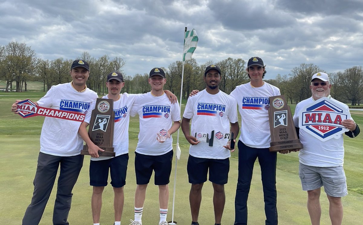mssugolf's tweet photo. Your MIAA Men’s Golf Tournament AND regular season CHAMPS!

Tradgon McCrae wins Player of the Year after finishing as the runner-up at the MIAA Tournament! #LetsRoar

📸: @jules_washka https://t.co/K20rqswBsg