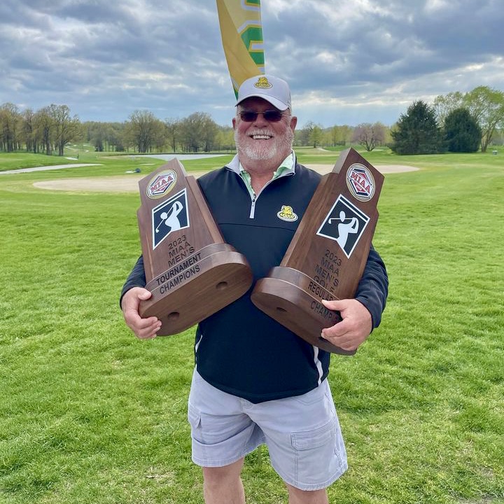 mssugolf's tweet photo. Your MIAA Men’s Golf Tournament AND regular season CHAMPS!

Tradgon McCrae wins Player of the Year after finishing as the runner-up at the MIAA Tournament! #LetsRoar

📸: @jules_washka https://t.co/K20rqswBsg