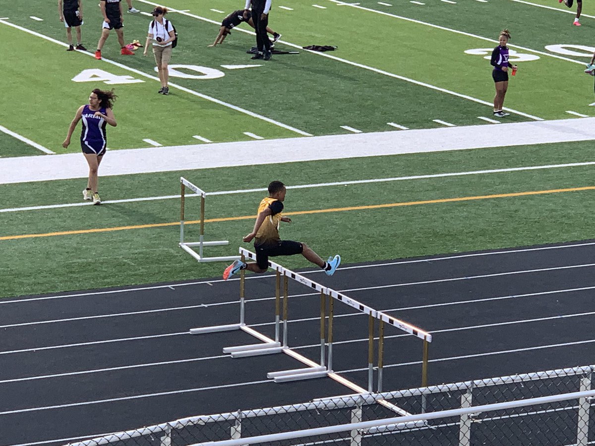 Good race today at Turner Varsity Quad. Great job Sedric!!!! 1st place 300 Hurdles and 1st place 4x800!!!! <a href="/TurnerTrack22/">Saint Francis of Assissi School</a> <a href="/TGoldenBears/">Turner Golden Bears</a> <a href="/TUSD202/">Turner USD #202</a>