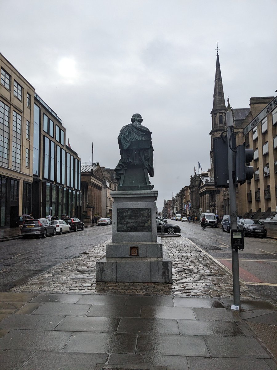 burban's tweet photo. @Rainmaker1973 Ran into a smaller set of Maxwell's on an Edinburgh street: https://t.co/xHZtm4Ss3N