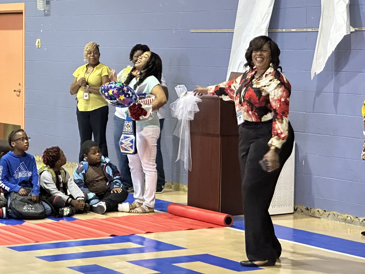 What a joy to celebrate an LRS whose data is representative of her hard work. Congratulations @ARICoachJanessa   Today your teachers, students, administrators, and I want you to know that we value your coaching support and dedication <a href="/BhamCitySchools/">Birmingham City Schools🎓</a>  <a href="/Alabama_Reading/">ARI / The Alabama Reading Initiative, ALSDE</a>