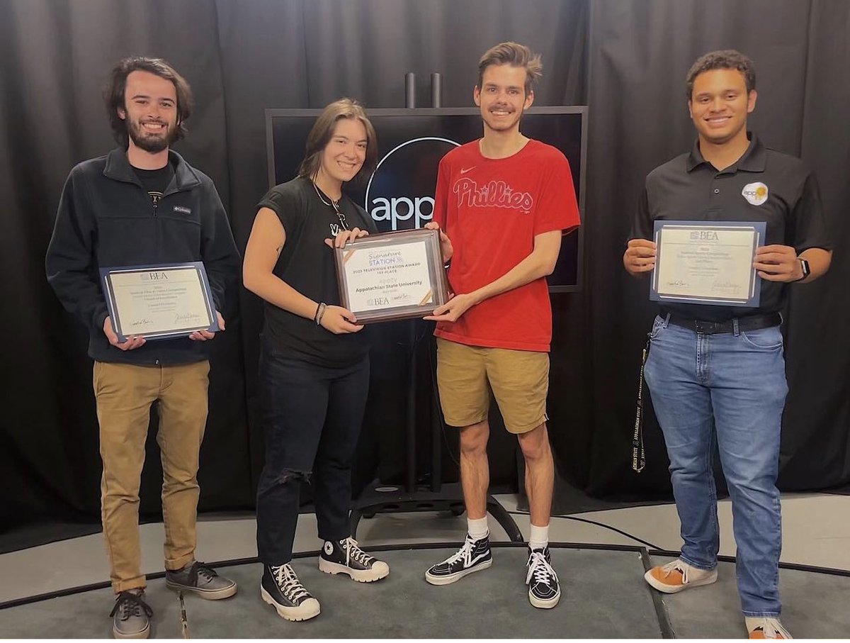 WatchAppTV's tweet photo. 🏆AppTV won second place in BEA’s Signature Station Award for 2023! Conor O received an Award of Excellence for his work on High Country Weekend, and Noah C received 2nd Place Award for Sports Video Talent. Join us in congratulating everyone on all their hard work!
#studentmedia https://t.co/mG4pqqWZRd