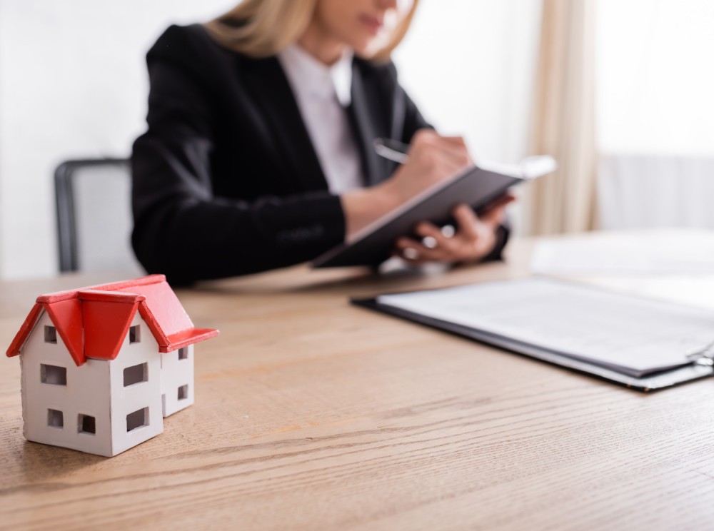 NudoRealtor's tweet photo. CONSEIL SIGNÉ RE/MAX ✍️

Afin de protéger financièrement les copropriétaires, les lois 16 et 141 ont... https://t.co/lZS3m8FmJP https://t.co/CPHcUEDMvQ