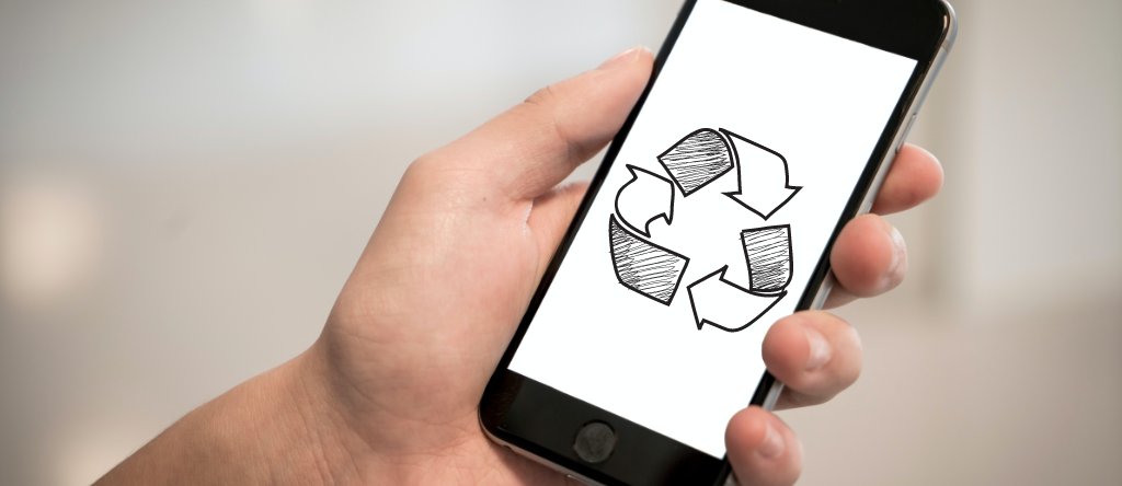 RecyclingFirst's tweet image. In honor of Earth Day, look into #recycling your #oldelectronics instead of storing them or throwing them out. A partnership between @uBreakiFix and @SamsungUS they are able to help repair broken electronics or aid in recycling them. 

Learn More:ow.ly/yCA650NNvjS
