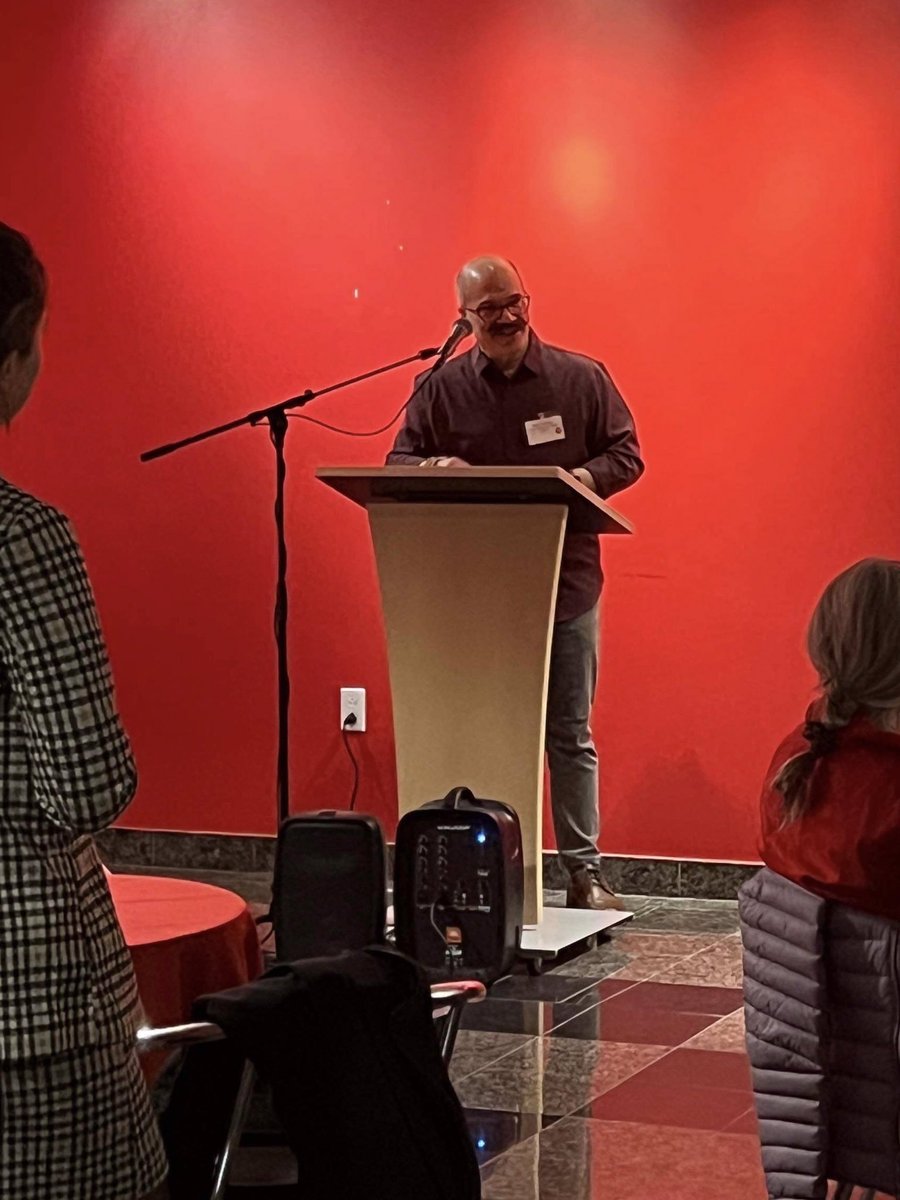 DWSchoner's tweet photo. As I assume the role of the @UArts Chair of the Parents and Family Council for the 23/24 school year, it was an honor to give my second speech at the Student Leadership Awards.
Big congrats to all the winners. 🏆
.
.
.
#AdvancingHumanCreativity #UArtists #UniquelyUArts https://t.co/qPJ2GakjZS