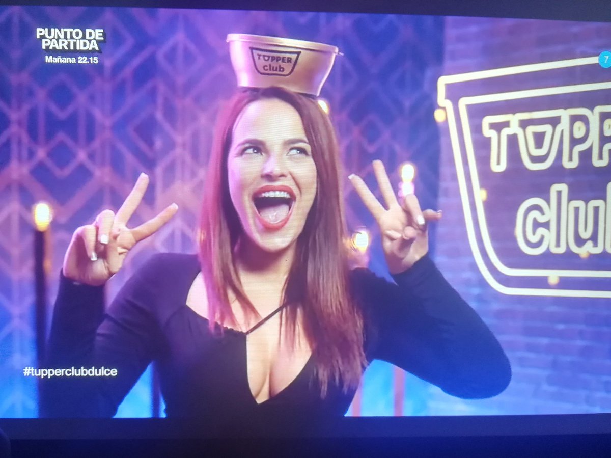ainhoa2277's tweet photo. Enhorabuena!!! 👏🏻👏🏻👏🏻😂😂😂
Por fiiiiin!!!! 
Me alegro mucho que hayas ganado 
Has estado muy bien siendo tu en todo momento 
Genial me ha encantado 👏🏻👏🏻👏🏻
Reina @_MartaGH16_  👑😎

#Tupperclubdulce https://t.co/ZMwFhjWJHL