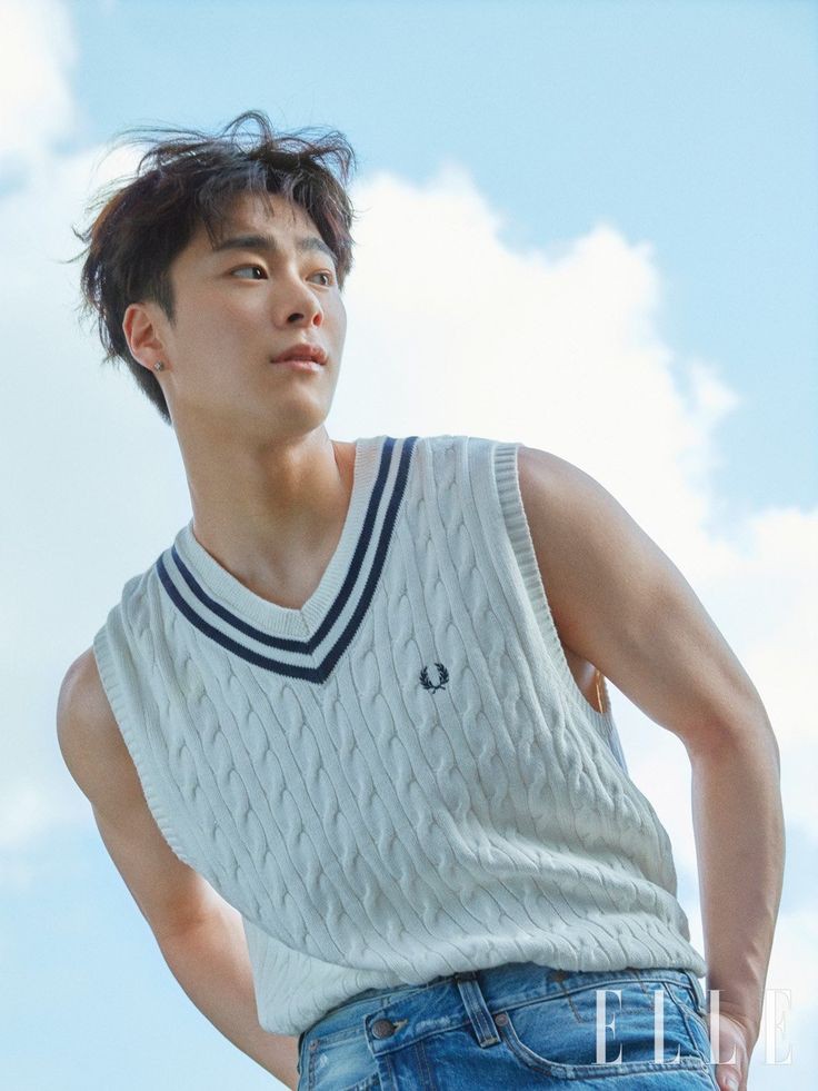 picsofeunha's tweet photo. Rest in peace moonbin. My condolences go to his friends and family 💔 this is heartbreaking https://t.co/8mIFuLjZZ5