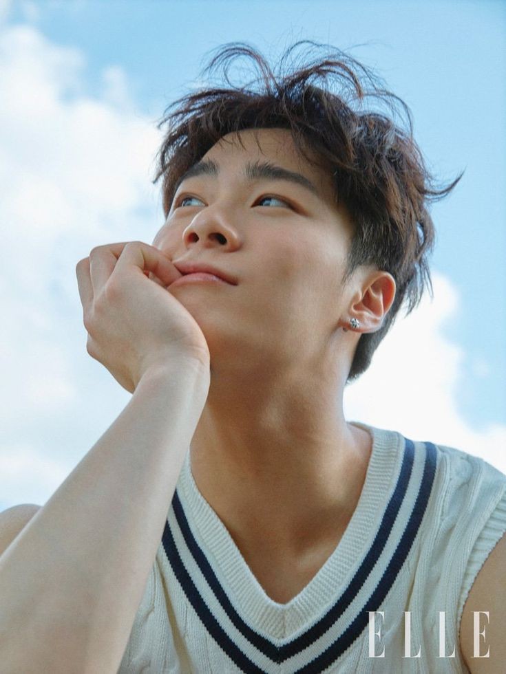 picsofeunha's tweet photo. Rest in peace moonbin. My condolences go to his friends and family 💔 this is heartbreaking https://t.co/8mIFuLjZZ5