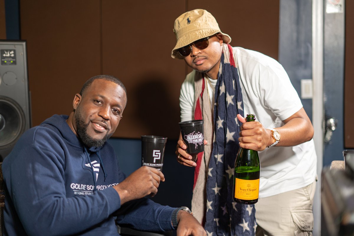 losLAUREN718's tweet photo. Grown man status, we mentor the youths.  Black business owners! #allergictofailure🤧 #addictedtosuccess🍾 #onlybelieversachievesuccess💪 https://t.co/lg7alyt7ZL