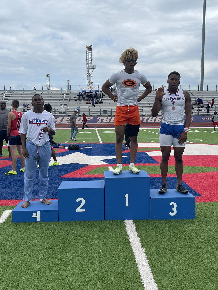 CoachC_Baker's tweet photo. Congratulations to @ShuntreveonR on qualifying for the Regional Track Meet in the 100! https://t.co/t19ViQnQi9