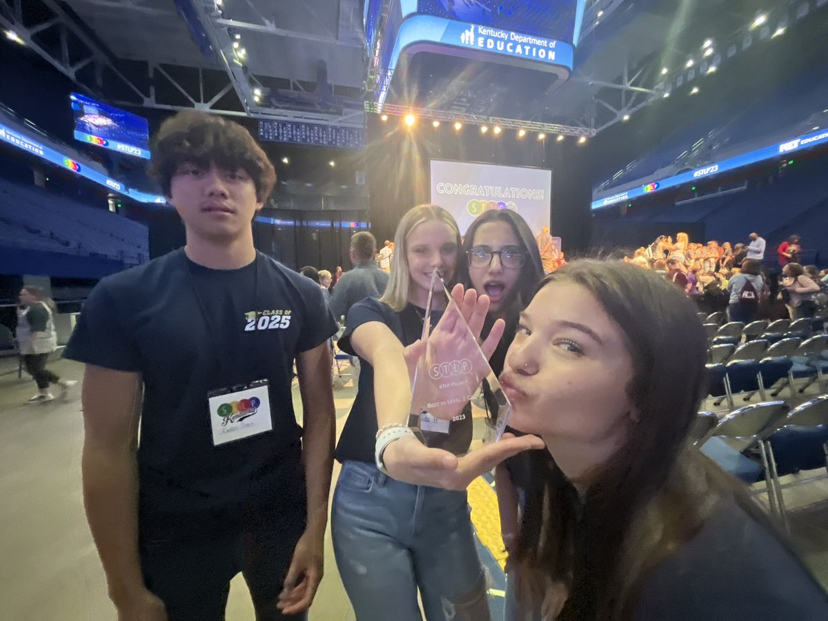 MrQuillen's tweet image. We didn’t take home the top prize, but we had an awesome day! @STLPKentucky is incredible at getting students excited about tech and I’m here for that all day. See you next year! #jcpsdigin #fairdale4life #STLP23