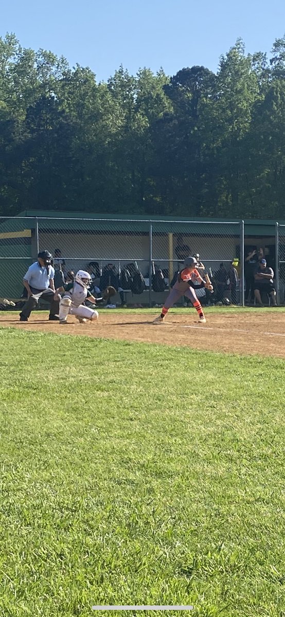 The Girls Varsity softball team brought home a win against Bruton tonight! 21-1 #gotabb 🧡🖤🎾