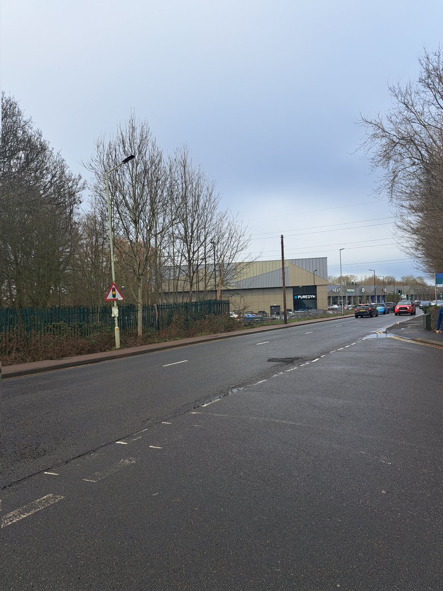 p_seeby's tweet image. A good resident meeting concerning new road #Brookfield in #Flamsteadend. Thank you, @CommComm_UK, and also good meeting #Goffsoak focusing on the village and #Hammondstreet