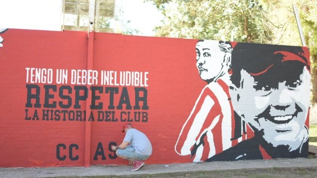 eliotz24's tweet photo. En el dia de hoy nos remontamos a unos de los días más tristes para el futbol nacional, internacional y sobre todo para Estudiantes de La plata.
Las calles platenses y las almas pincharratas estaban totalmente de luto con la triste noticia del fallecimiento de Alejandro Sabella. https://t.co/Qx3ol1qrhx