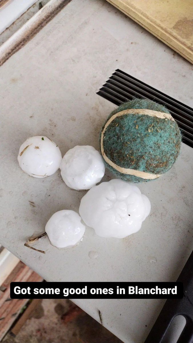 OHPTrpAnthony's tweet photo. Golfball sized hail in Blanchard @NEWS9 @LaceySwope https://t.co/lyHl67cont