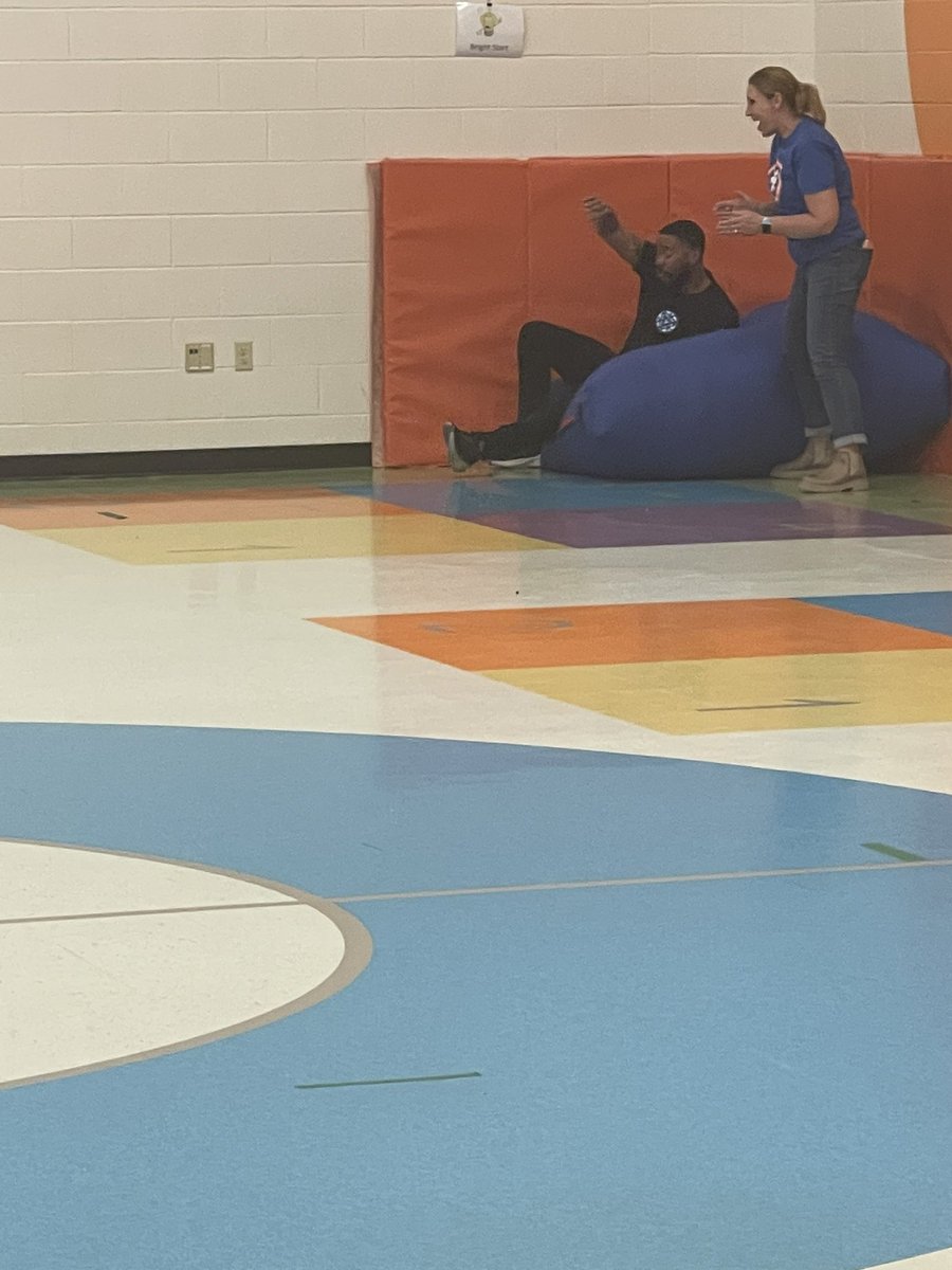 MapleAbraham's tweet photo. Abraham Lincoln Elementary School, “My Dad is a Superhero” event for the Preschool https://t.co/jqBlestllj