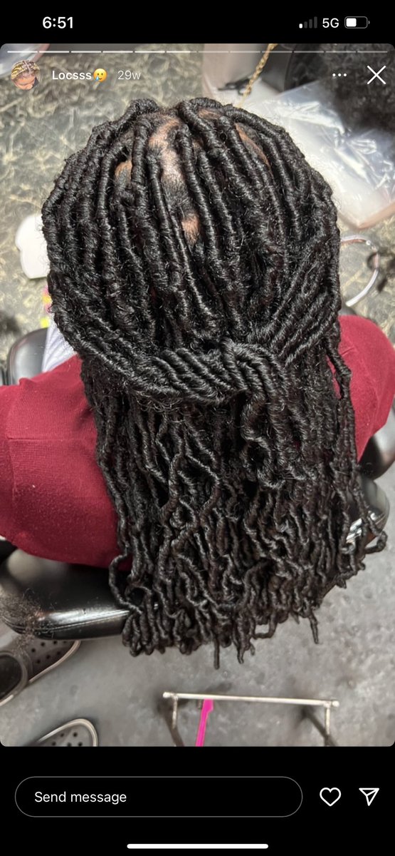 ElReyRim's tweet photo. U in da 757 need a hairstylist ? 🧏🏿‍♂️ Tap in with my sister . She not finna hit u with the “Hey boo” shit y’all Be talking bout and she get u right! She can do what ya need, ya heard !!! 

IG: Jojodidit._ to see more of her work and to get in contact https://t.co/VZ3PTUo5Pe