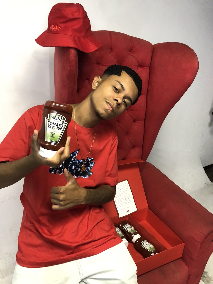Keredo, agr na minha casa os katchup tudo tem meu nome no rotulo  kkkk 😮‍💨 

fechei publi com a heinz meno🥺😍🙌🏻 
 #HeinzPicles