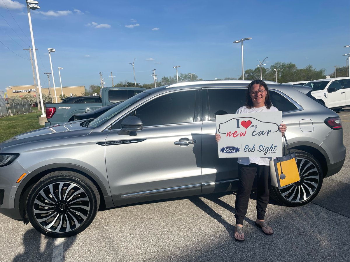 BobSightFord's tweet image. We love seeing repeat customers at Bob Sight Ford, and we want to give a special shoutout to Lisa for trusting us again with her car buying needs! Thank you for your continued loyalty and support! 🙌🚗 #BobSightFord #repeatcustomer #Ford #thankyou bit.ly/2JQF3lS