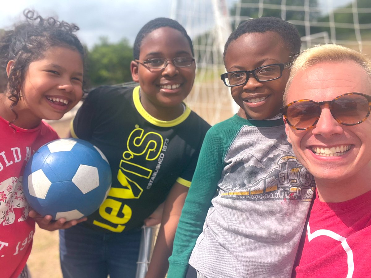 Spring has sprung and Life Skills couldn’t be happier! ☀️ #possibilities2223 #OneLISD #LISDCulture #LISDTeacher