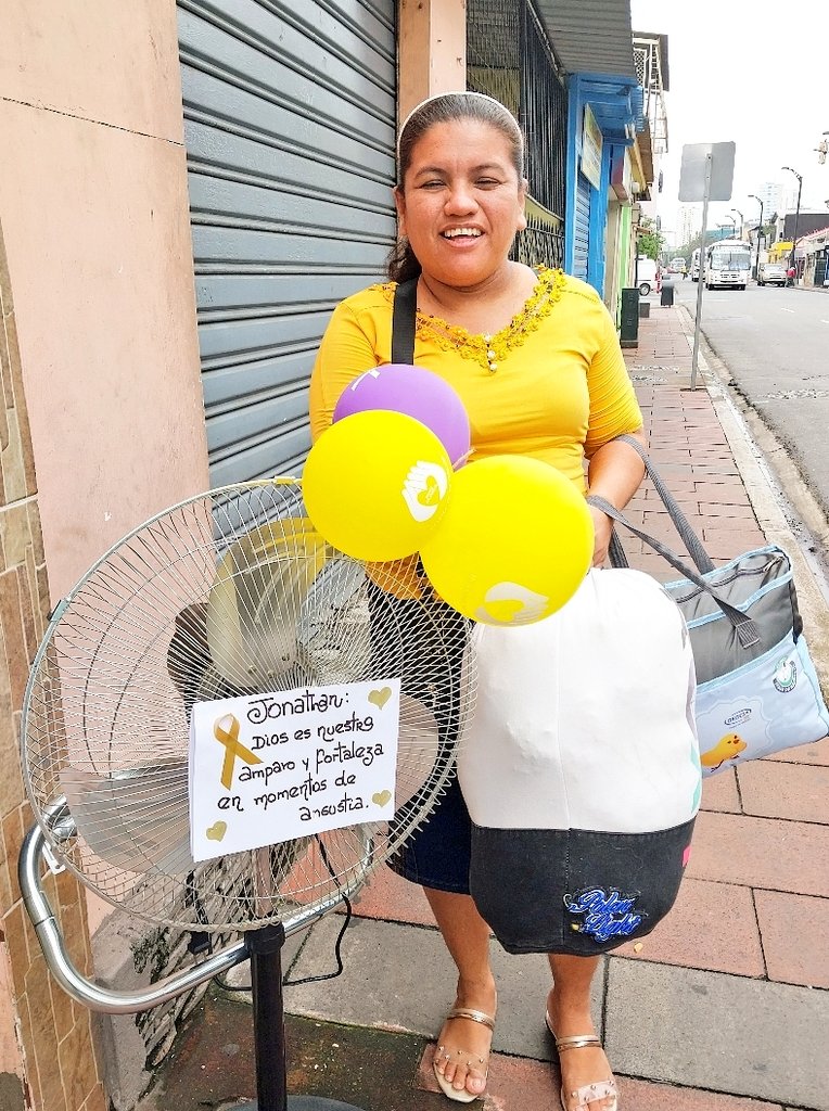 PaolaSmith2812's tweet photo. Gracias por "ventilar" Solidaridad a pequeños que luchan contra el cáncer 💪🏽🎗❤️ Jonathan feliz y agradecido ❤️ Quinto ventilador entregado 🙏🏽 #soyavoluntariaintensa ❤️🎗💪🏽 #donaunventilador #refresca #ayuda #Bendice ❤️ https://t.co/VLC8Rv8E4b