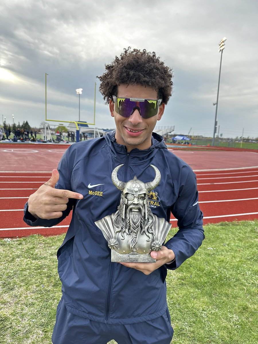 🥇💪🏽⚡️CITY CHAMPION⚡️💪🏽🥇
                  Christian McGee
                  LONG JUMP 19-11