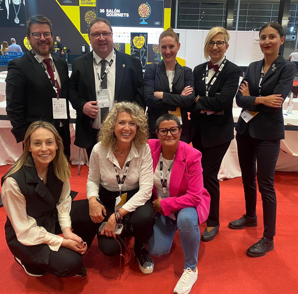 ACSommeliers's tweet photo. Primera jornada del 28è concurs #MejorSumillerdeEspaña.
Molta sort demà a la final, equipàs!
#SommACS https://t.co/eHic9UhNjC