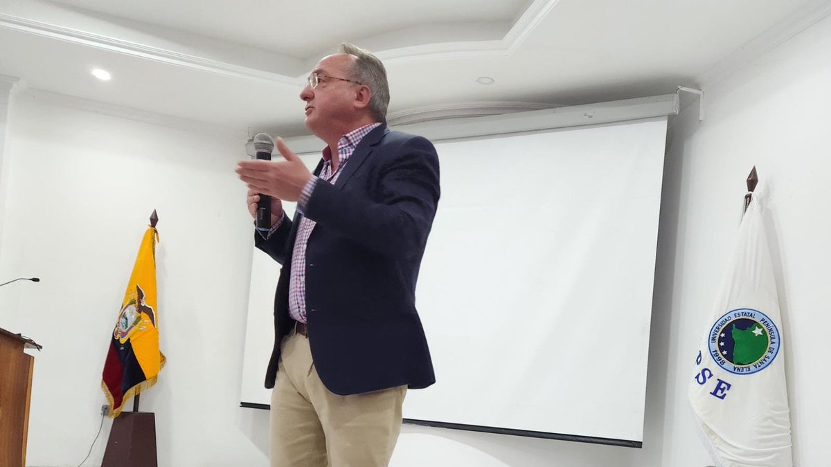 👥 | CONVERSATORIO

El Dr. Manuel Herrera, director académico de relaciones internacionales de <a href="/UNIRuniversidad/">Universidad Internacional de La Rioja (UNIR)</a>, participó junto a docentes de la <a href="/UPSE_ec/">UPSE | Universidad Península de Santa Elena</a>, en un conversatorio sobre #calidad y desafíos de la #EducaciónEnLínea.