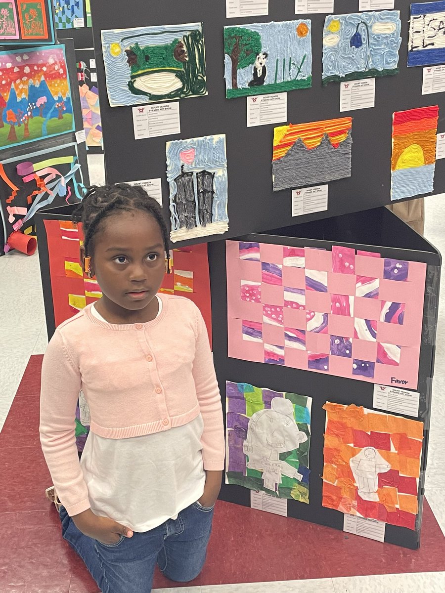kaila715's tweet photo. Our @RiversideFCPS artists were showcased today at the Mount Vernon art show. Thank you @MissPemberton9 and Nancy Lisbon for all your hard work! #RocketsRockIt https://t.co/CfI77RI6V6