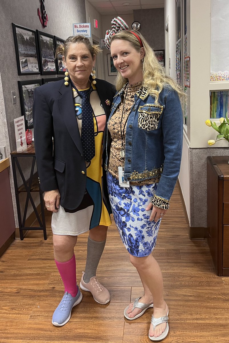 PAMELADuke57's tweet photo. Wacky Wednesday peeps! @OliveChapelElem I love Katherine’s spirit!! https://t.co/ClcYWvHrHq