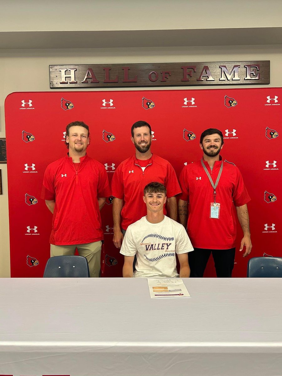 Congrats to <a href="/GageChapman15/">Gage Chapman</a> on his commitment to Missouri Valley today. Congrats Gage!