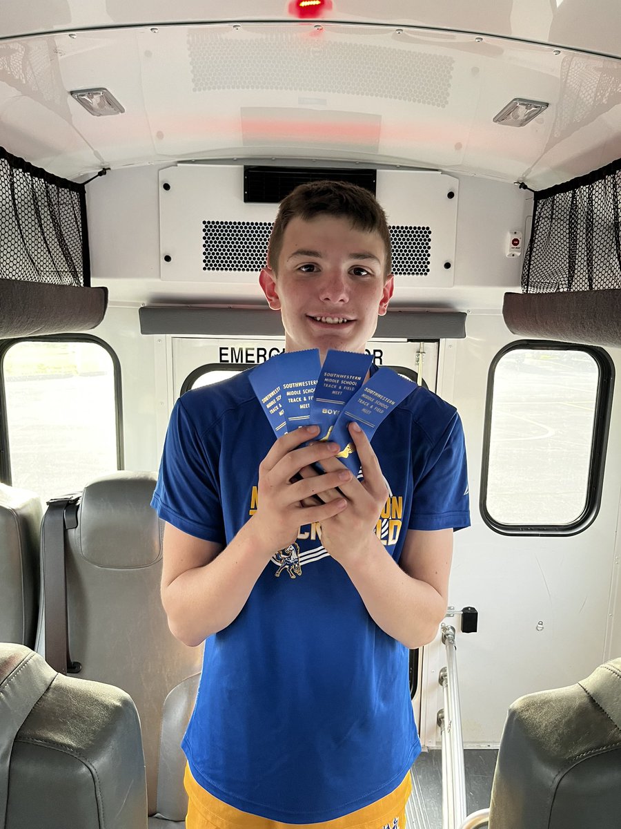 NwmsTrack's tweet photo. 4- way meet with host Southwestern, Milan, &amp; Shawe. 
Cooper King came out with ALL blue tonight, great job! 

More results of the night will be posted later. https://t.co/yB57N8x3cT