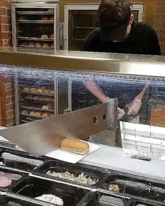 messedupfoods's tweet photo. sandwich samurai https://t.co/ZExPrr7mkb