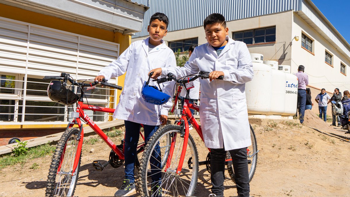 SecretariadeTr4's tweet photo. El programa federal "A la escuela en bici" es fundamental para que las infancias del interior provincial, puedan recibir educación y un medio de transporte sustentable y saludable. https://t.co/ZkyF8q6fm9