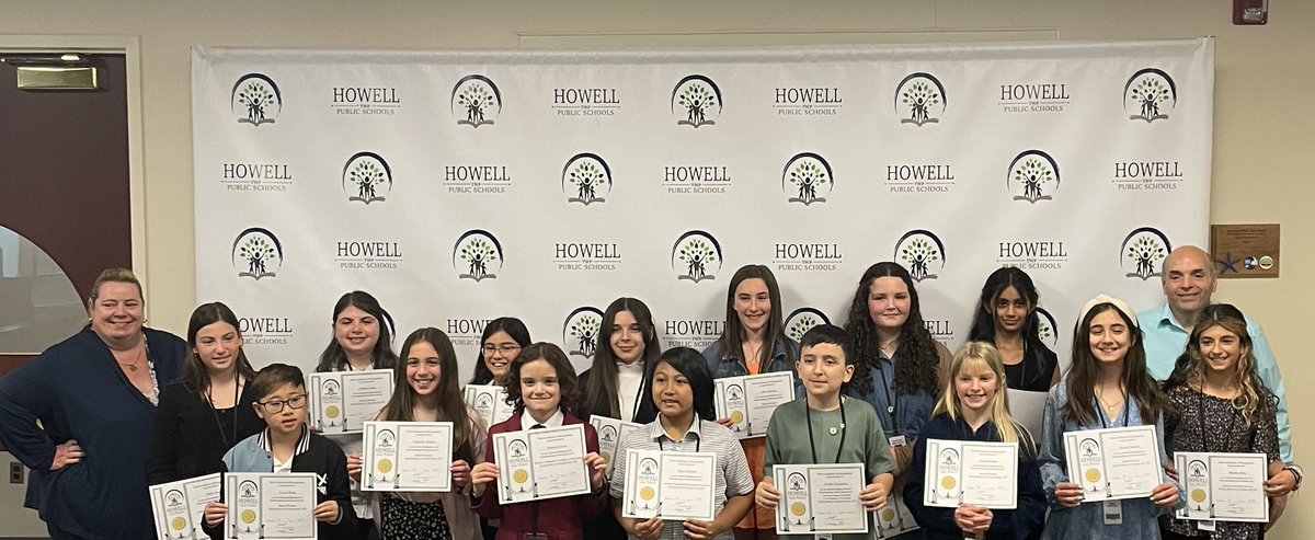 HowellTwpK8's tweet photo. Wrapping up a productive day with our #HTPSSBOE members!  #HTPSStudentBOE #HTPSLearnerSuccess #HowellLeads #HTPSCommunityEngagement https://t.co/yJwhz2rG2Y