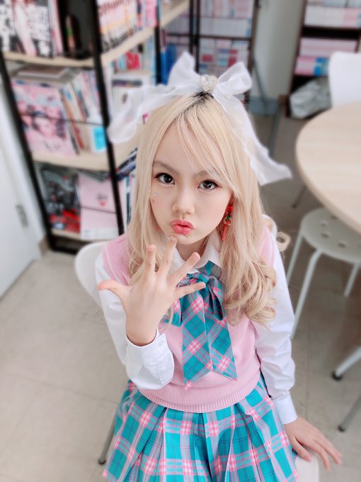 Twitterのコスプレ画像32