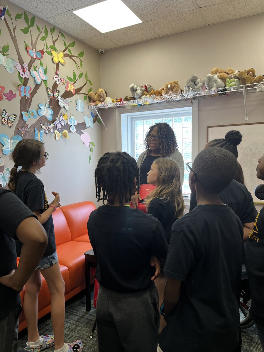 EdVBaldwin's tweet photo. BETA club students brought donations to the Child Advocacy Center today. They loved learning more about the organization and sharing why our club chose them as our cause. @CumberlandCoSch @fayNCcac @nationalbeta @MeshondaW #ccsleads #service https://t.co/TBtcIynaKn