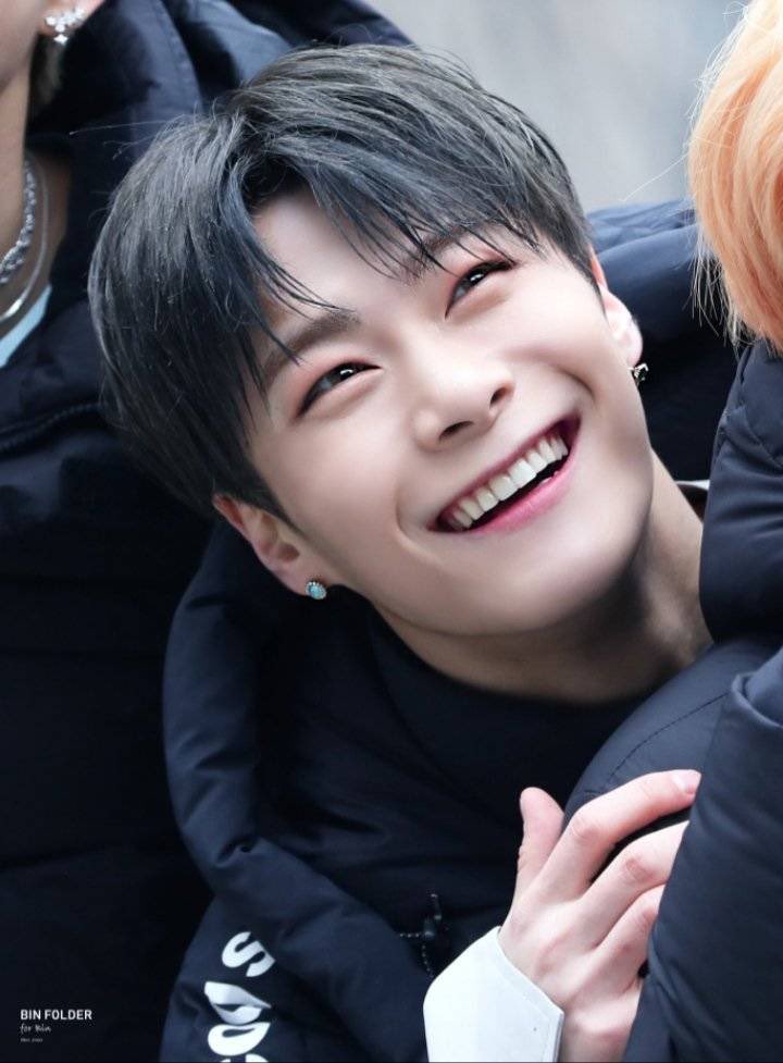 คุณอาทิตย์เรียกที่รัก🌞🍀ส่วนพี่ที่รักชื่อยองบิน💕 tweet media